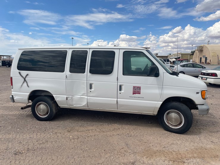 2000-ford-e350-image-2
