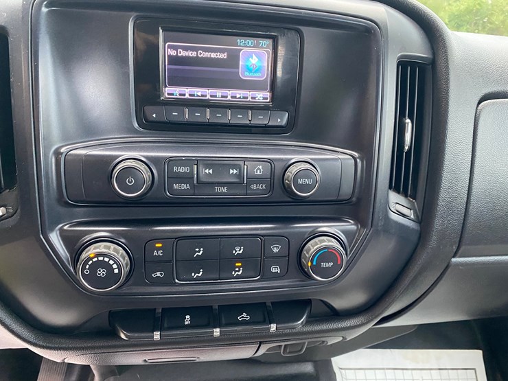 2015-chevrolet-2500-image-34