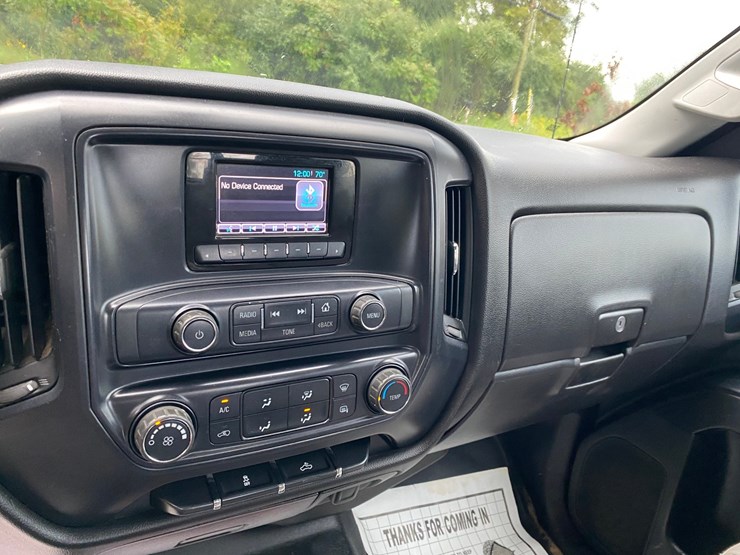 2015-chevrolet-2500-image-33