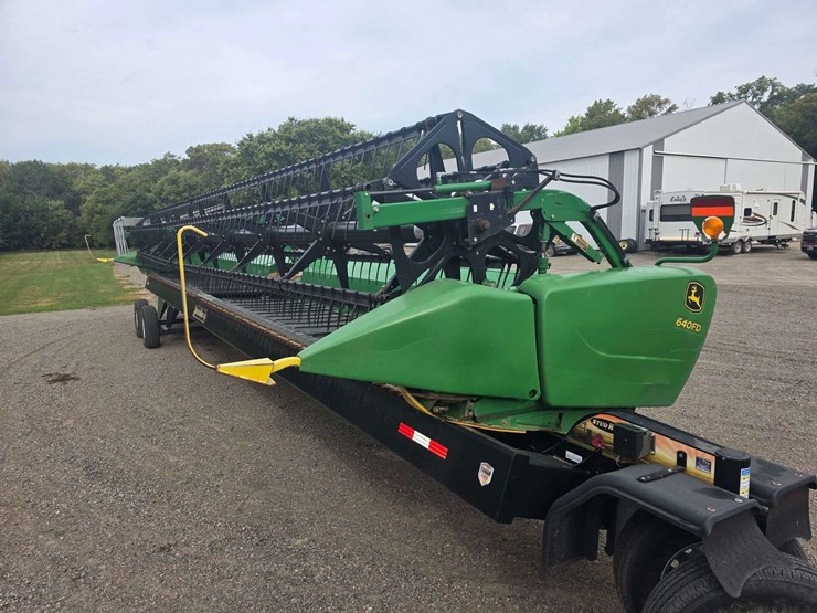 2011-john-deere-640fd-image-1