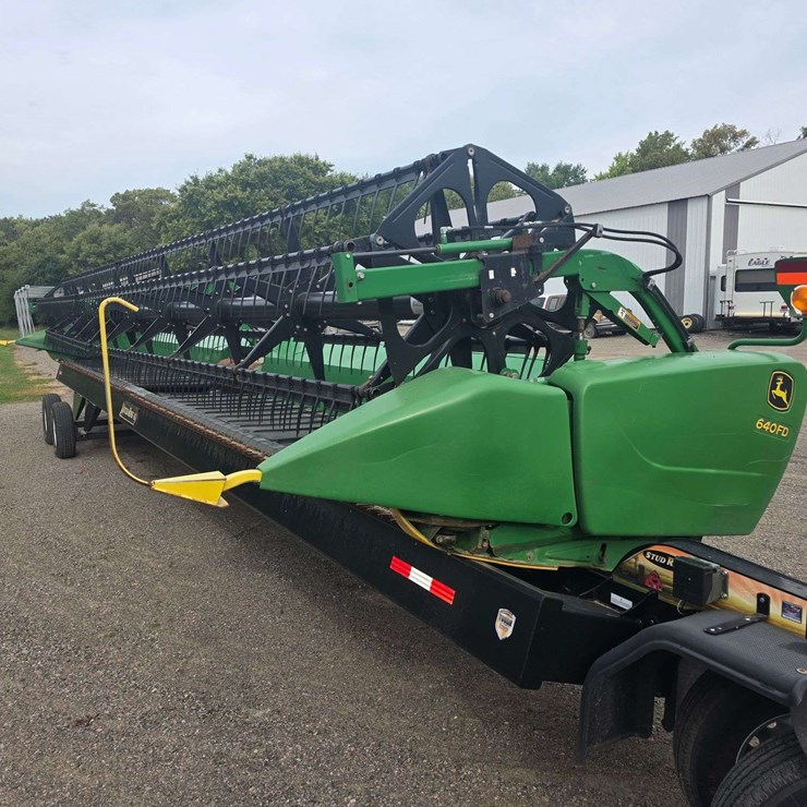 2011 JOHN DEERE 640FD