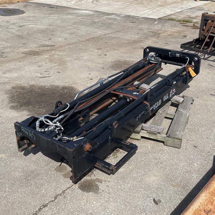 #6320 • Toyota Forklift Mast (Shawano, WI)