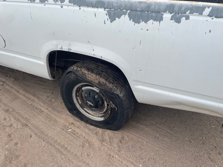 #1875-•-1992-chevy-1/2-ton-pickup-truck-(has-nm-title)-(offsite-at-nmsu)-image-7