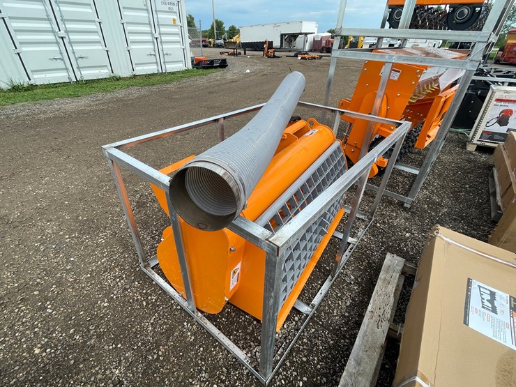 #5132-•-landhonor-double-discharge-concrete-mixer-image-5