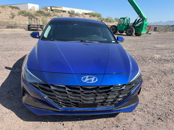 #1859-•-2023-hyundai-elantra-(has-nm-title)-image-62