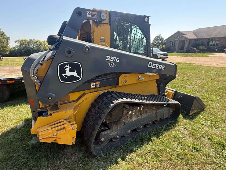 deere-331g-image-22