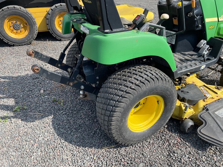 2010-john-deere-2305-image-22
