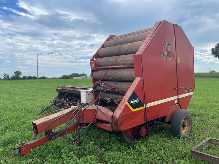 #2972-•-imc-595-roller-baler-image-1