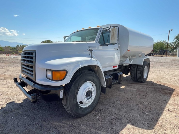 1997-ford-f800-image-88