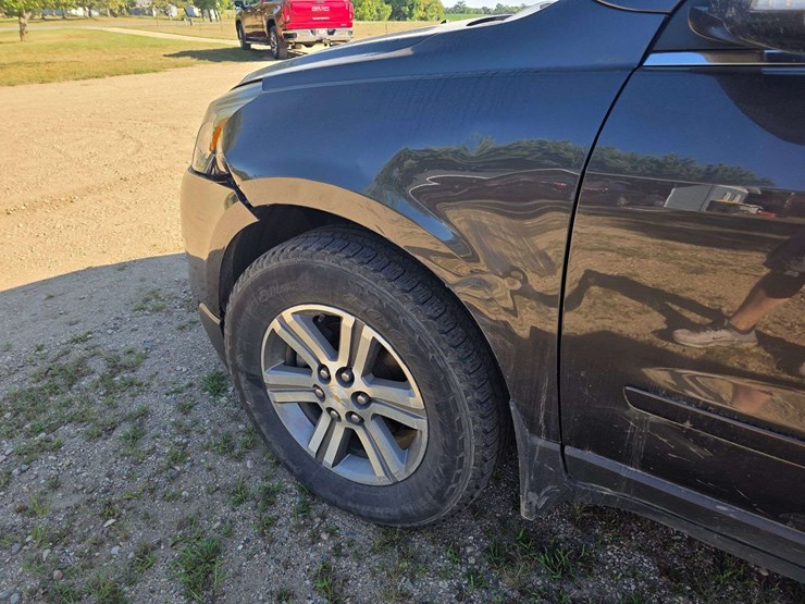 2014-chevrolet-traverse-lt-image-17