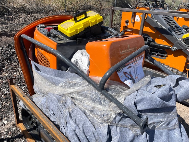 #2033-•-unused-2026-landhonor-mini-excavator-image-7