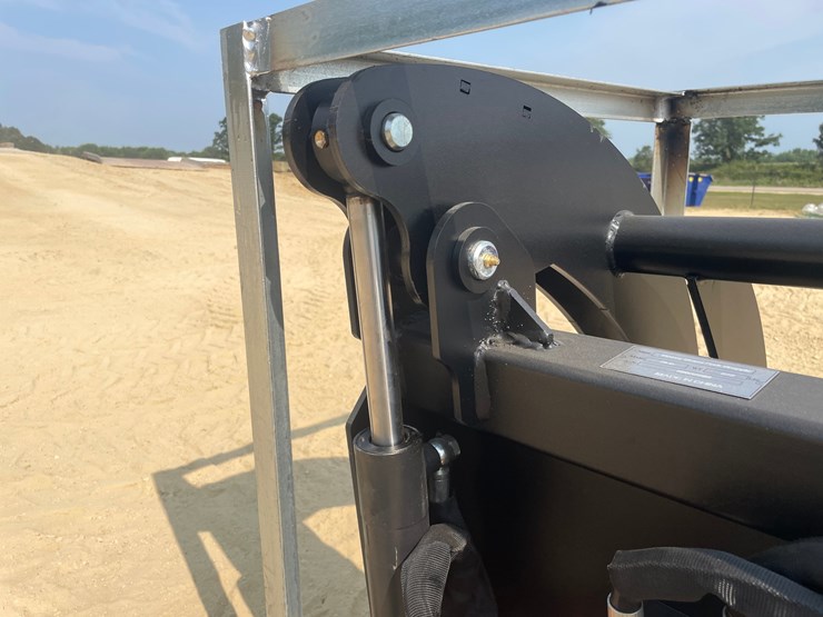 #2513-•-greatbear-skid-steer-mount-heavy-grass-fork-grapple-image-12