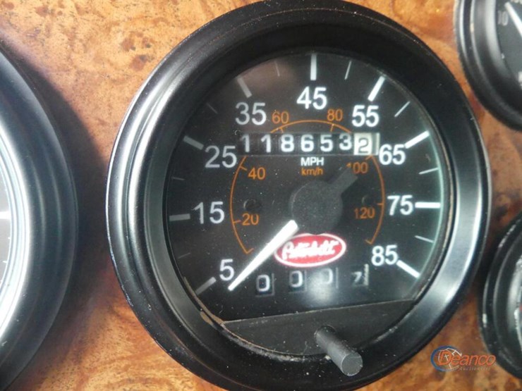 2001-peterbilt-379-image-20
