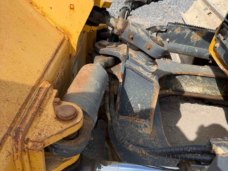 2014-deere-650k-xlt-image-11