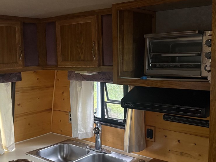 #5944-•-1996-dutchmen-camper-(shawano,-wi)-(has-wi-title)-image-42