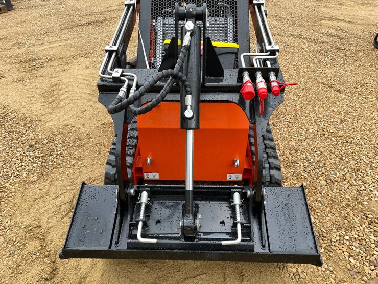 #1260-•-mms-skid-steer-loader-image-10