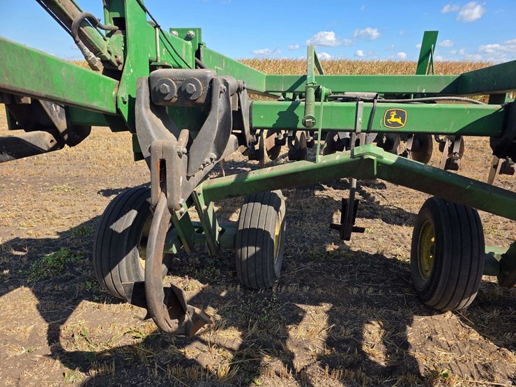 john-deere-2700-image-18