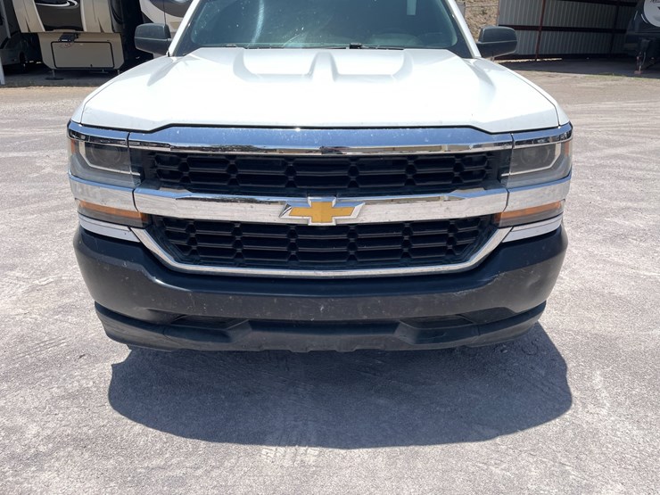 #1864-•-2018-chevy-work-truck-(has-nm-title)-image-20