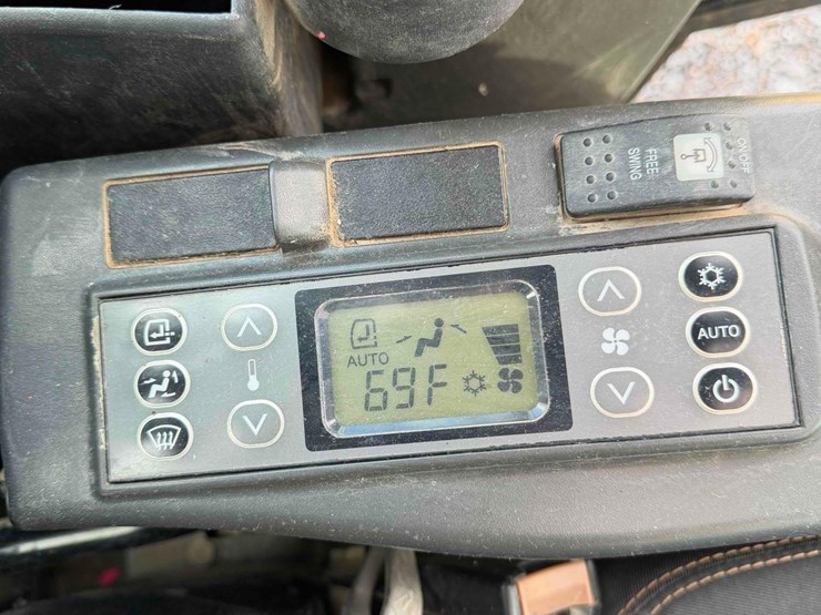 2021-case-cx145d-excavator-image-27