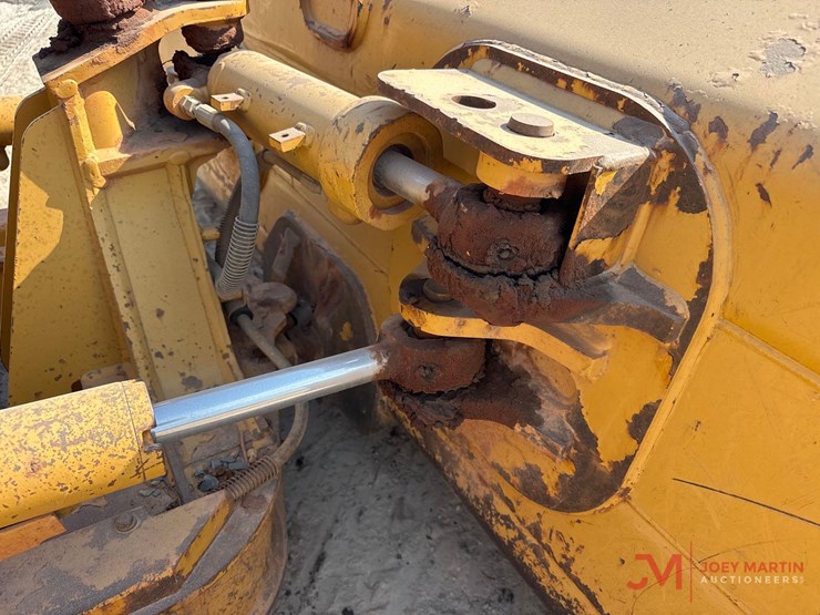 2010-caterpillar-d5k-lgp-image-22