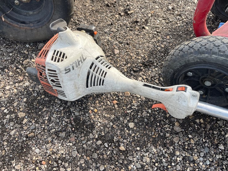 #5087-•-briggs-and-stratton-pressure-washer-and-stihl-weed-wacker-image-11