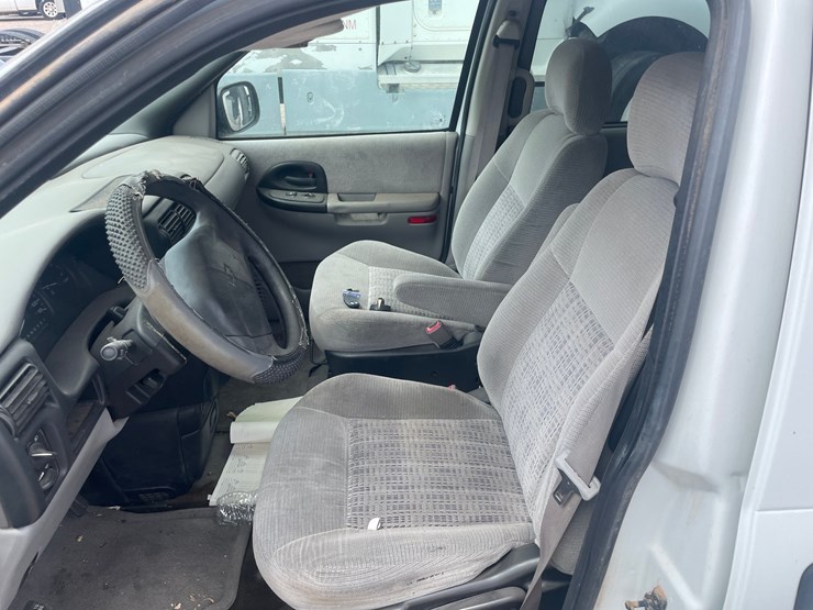2002-chevrolet-venture-image-18