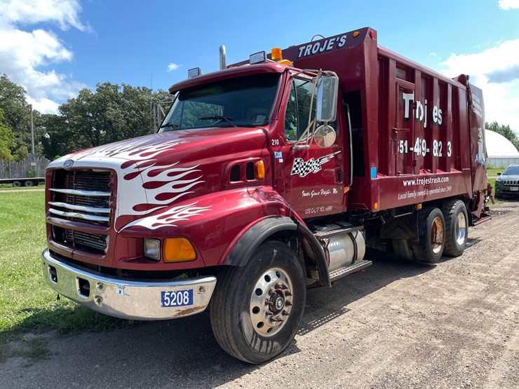 #204-•-1997-ford-4202l-garbage-truck-(has-mn-title)(clarks-grove,-mn)-image-1