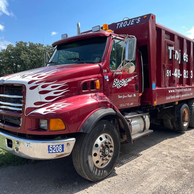 #204 • 1997 Ford 4202L Garbage Truck (Has MN Title)(Clarks Grove, MN)