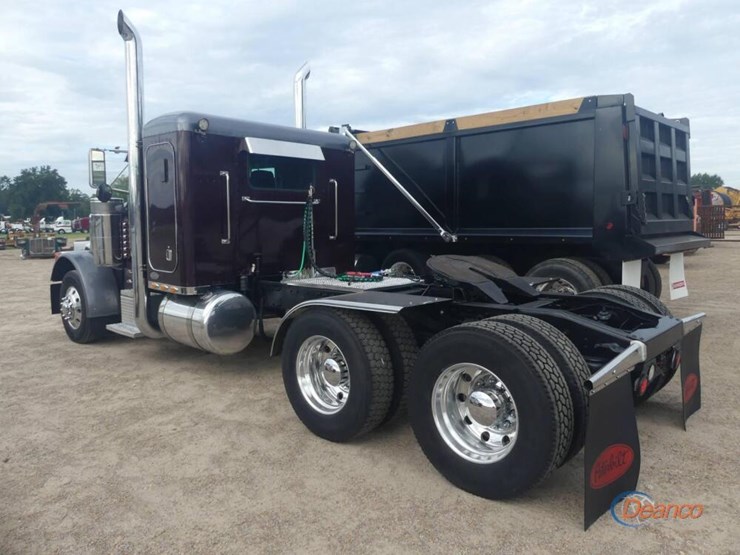 2001-peterbilt-379-image-3