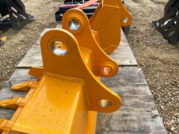 caterpillar-305-image-8