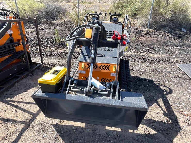 #2067-•-unused-2026-landhonor-mini-skid-steer-loader-image-20