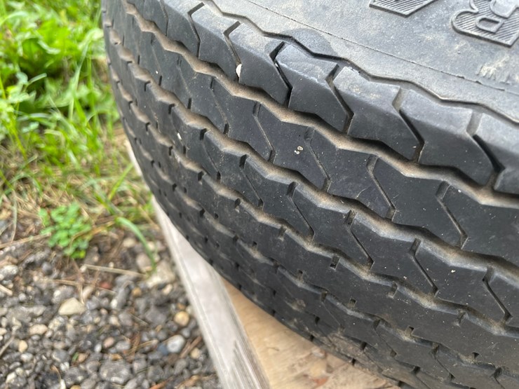 #5088-•-(2)-sure-trail-st-tires-image-6