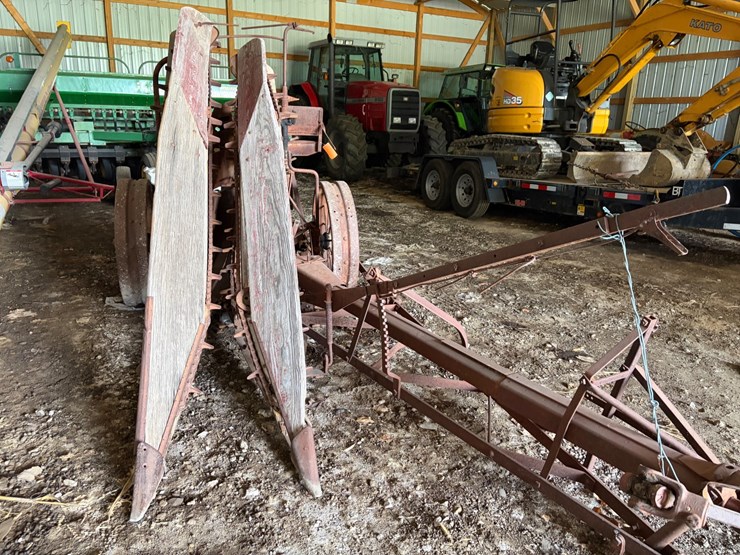 #628-•-mccormick-one-row-corn-binder-(oak-creek,-wi)-image-2