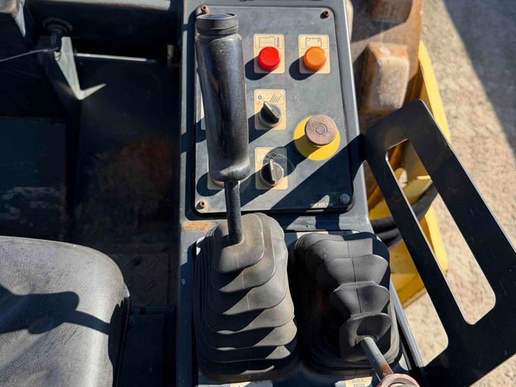 bomag-bw211d-3-image-26