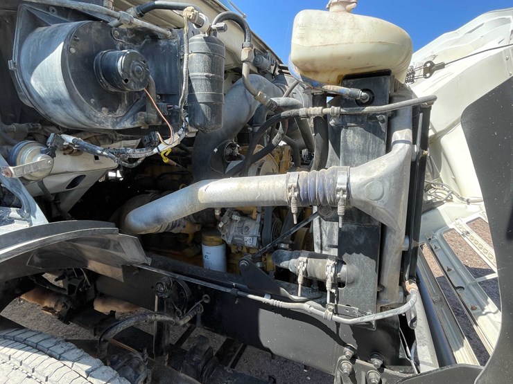 #1851-•-2000-sterling-7500-water-tank-truck-(has-nm-title)-image-56