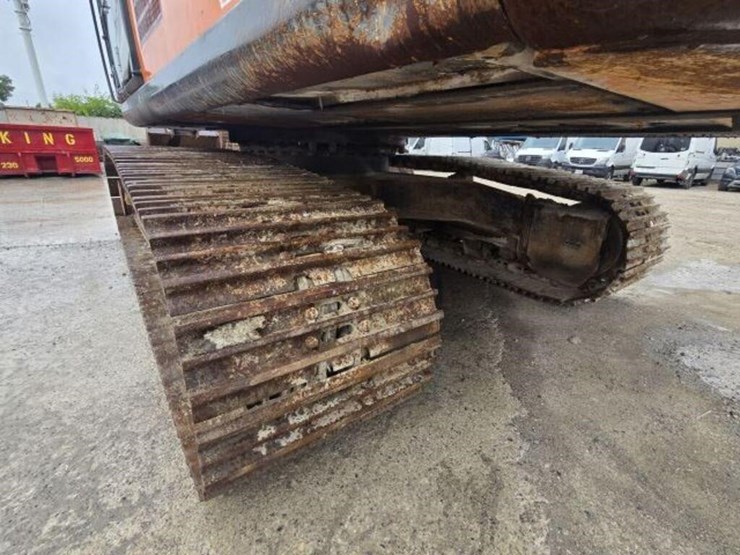 2012-hitachi-zx350-lc-image-23