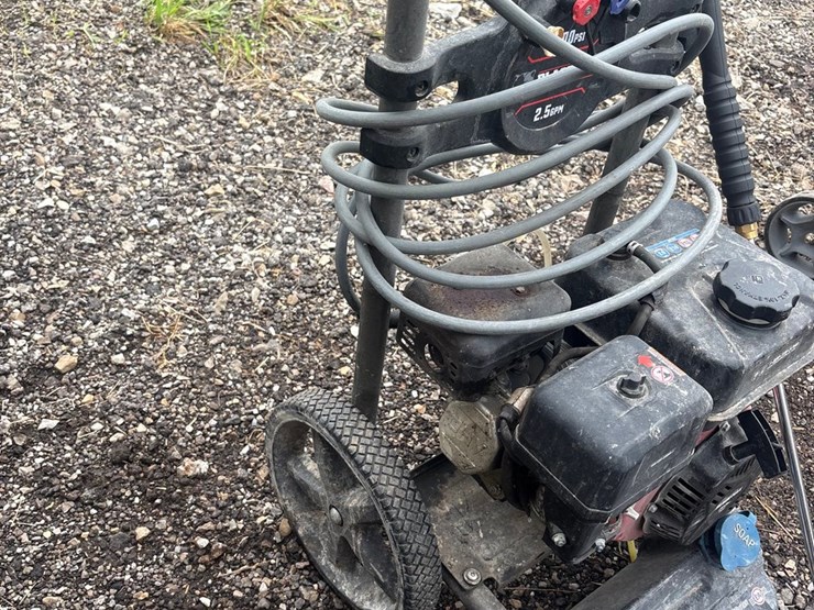 #6318-•-black-max-pressure-washer-(denmark,-wi)-image-2