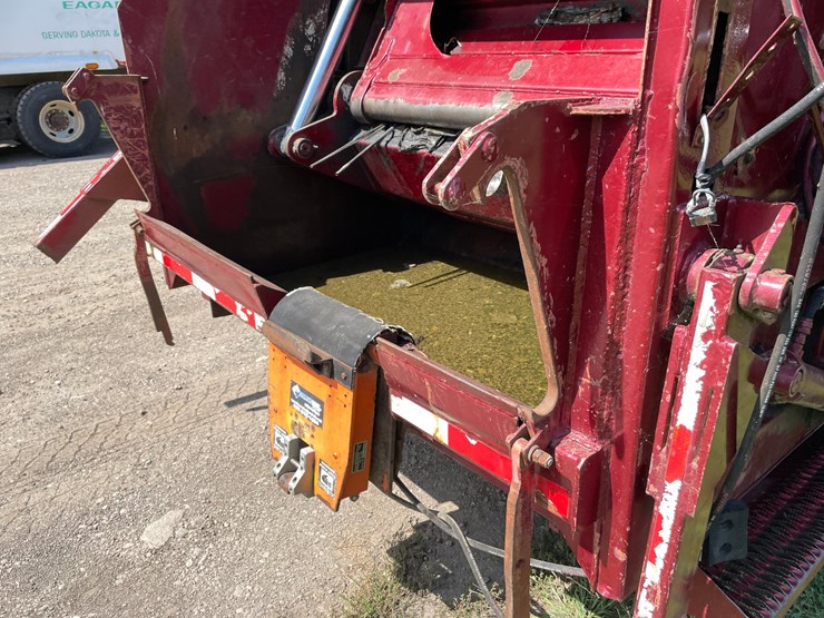 #204-•-1997-ford-4202l-garbage-truck-(has-mn-title)(clarks-grove,-mn)-image-13