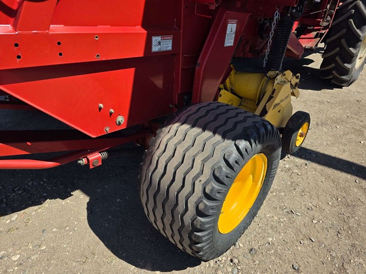 2009-new-holland-br7090-image-18