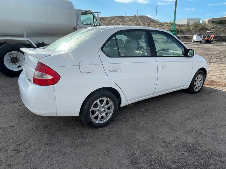 #1853-•-2002-toyota-prius-(title-in-delay)-image-76