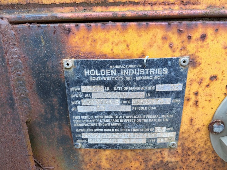 #702-•-1996-holden-cz-deckover-tandem-dually-trailer-(has-wi-title)(helenville,-wi)-image-14