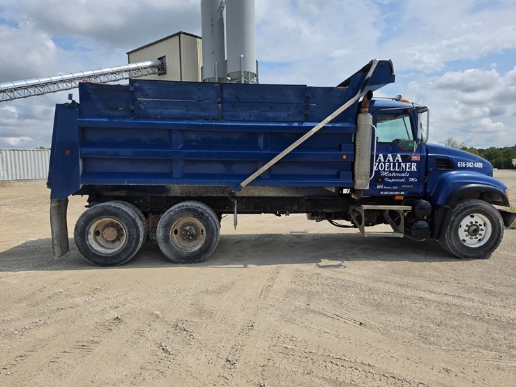 #25404-•-2003-mack-cv713-granite-tandem-axel-dump-truck-image-17