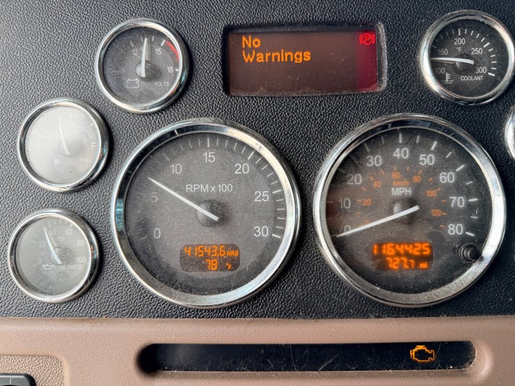 2014-peterbilt-389-image-64
