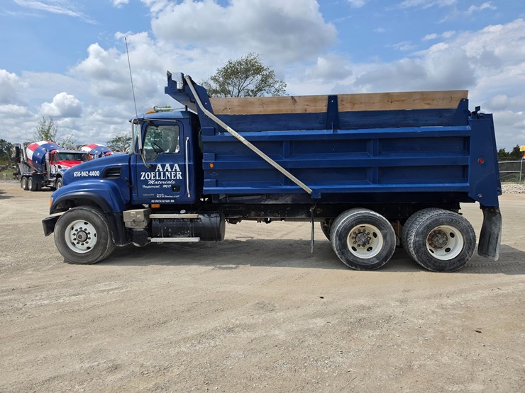#25404-•-2003-mack-cv713-granite-tandem-axel-dump-truck-image-6
