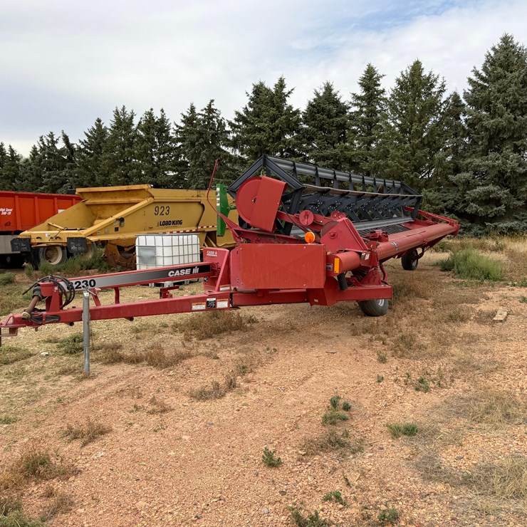 CASE IH 8230