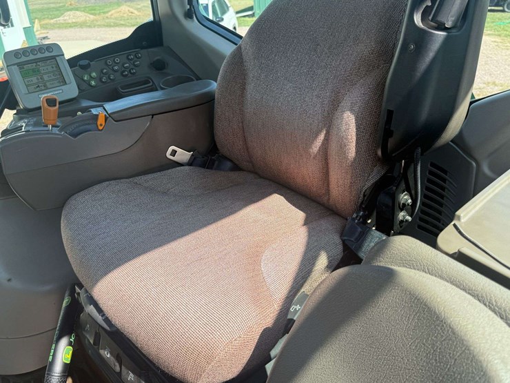 2011-john-deere-741-image-51