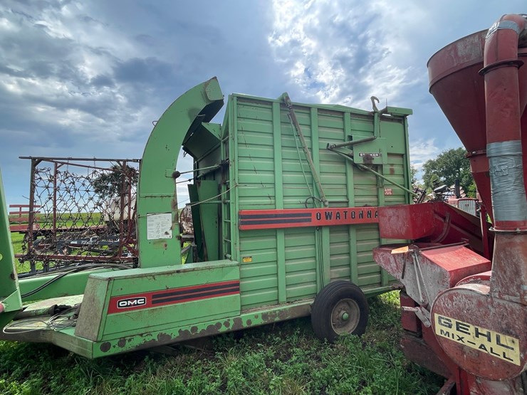 #2975-•-owatonna-540-stacker-image-8