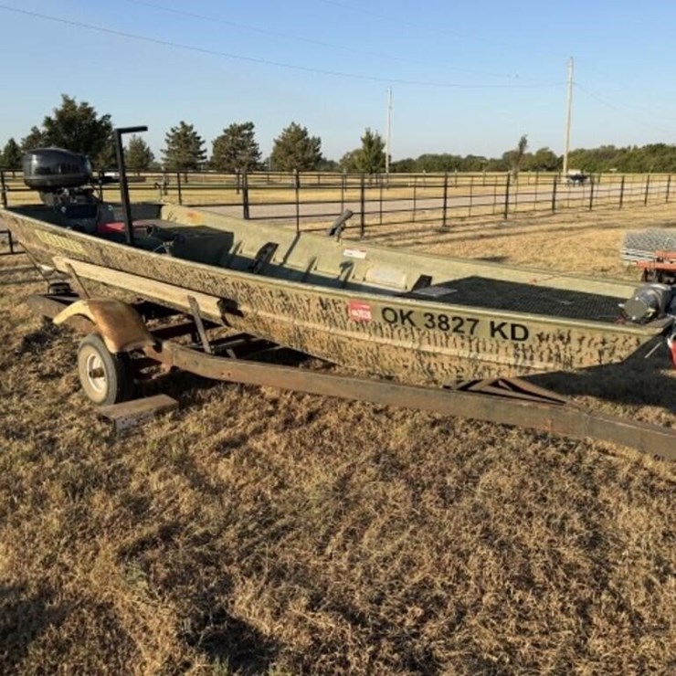 1994 Lowe 14' Fishing Boat