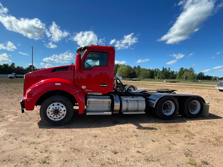 2014-kenworth-t880-image-2