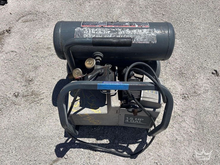 125psi-portable-electric-air-compressor-image-1